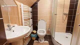 Гостевой дом Goryanka Яремче Большой двухместный номер с 1 кроватью-3